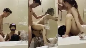 threesome ဆော်လေးကိုရှယ်ဖြုတ်တဲ့ ဘဲနှစ်ပွေ